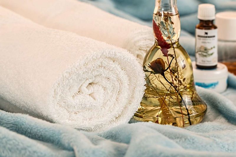 Does anti-cellulite massage therapy aid? Mix with other types of treatments